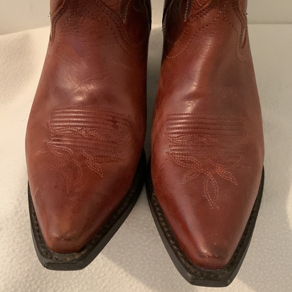 “Two Stepping In My Laredo’s” western boots - Picture 4 of 11